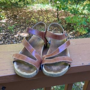 Josef Seibel Tonga leather sandals